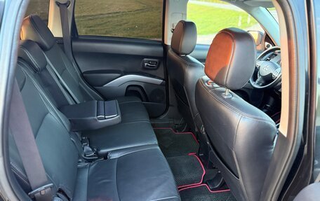 Mitsubishi Outlander III рестайлинг 3, 2008 год, 1 070 000 рублей, 3 фотография