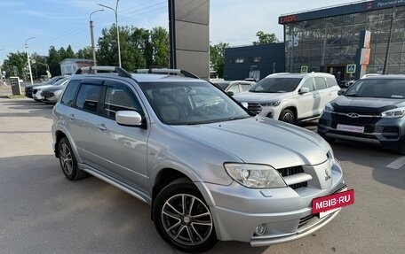 Mitsubishi Outlander III рестайлинг 3, 2006 год, 599 000 рублей, 3 фотография