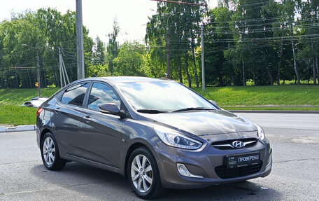 Hyundai Solaris II рестайлинг, 2013 год, 740 000 рублей, 3 фотография