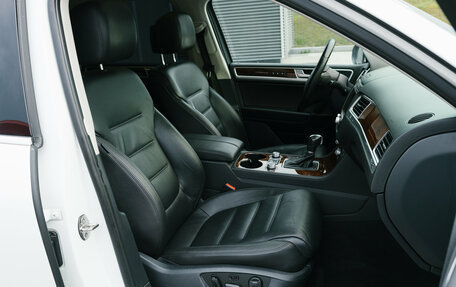 Volkswagen Touareg III, 2015 год, 2 500 000 рублей, 22 фотография