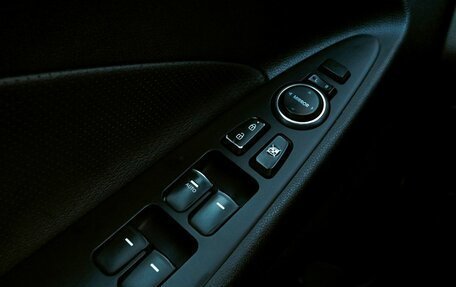 Hyundai Sonata VI, 2012 год, 750 000 рублей, 11 фотография