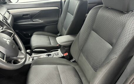Mitsubishi Outlander III рестайлинг 3, 2012 год, 1 410 000 рублей, 19 фотография
