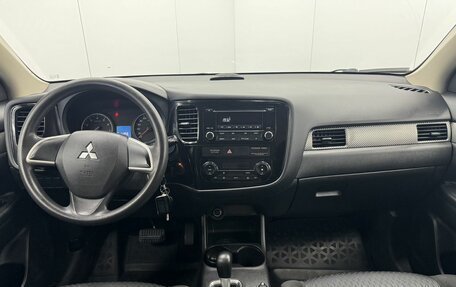 Mitsubishi Outlander III рестайлинг 3, 2012 год, 1 410 000 рублей, 14 фотография