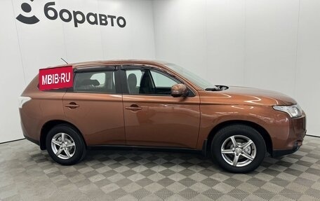 Mitsubishi Outlander III рестайлинг 3, 2012 год, 1 410 000 рублей, 9 фотография