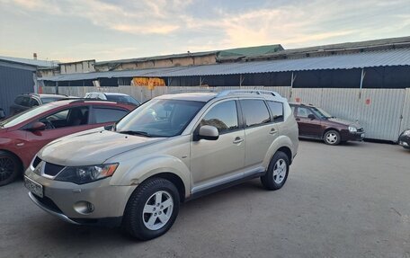 Mitsubishi Outlander III рестайлинг 3, 2008 год, 1 050 000 рублей, 2 фотография