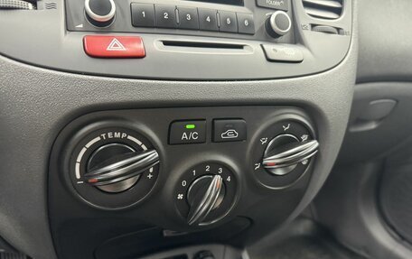 KIA Rio II, 2010 год, 890 000 рублей, 18 фотография