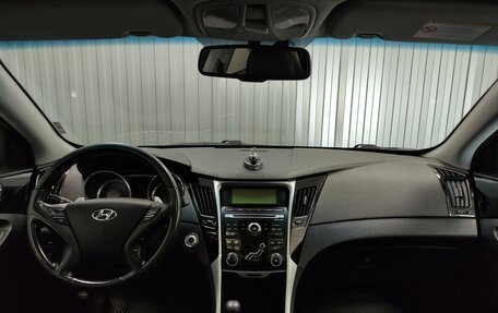 Hyundai Sonata VI, 2012 год, 890 000 рублей, 8 фотография