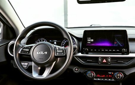 KIA K3, 2021 год, 1 815 000 рублей, 20 фотография