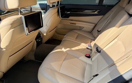 BMW 7 серия, 2012 год, 2 000 000 рублей, 25 фотография