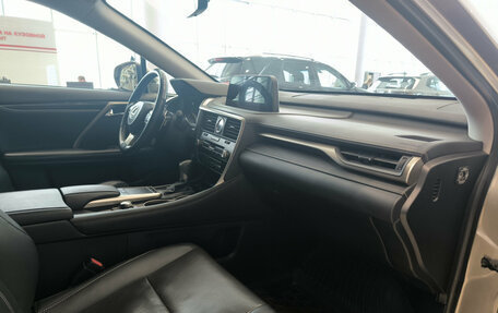 Lexus RX IV рестайлинг, 2019 год, 4 650 000 рублей, 13 фотография