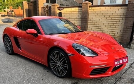 Porsche Cayman, 2018 год, 7 000 000 рублей, 2 фотография