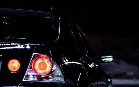 Toyota Altezza, 2003 год, 1 100 000 рублей, 4 фотография