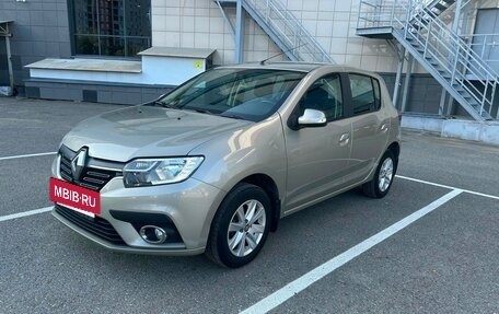 Renault Sandero II рестайлинг, 2018 год, 940 000 рублей, 2 фотография
