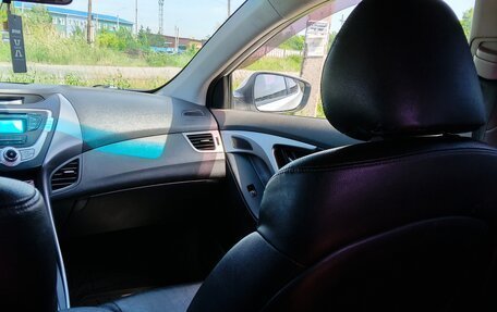 Hyundai Avante, 2011 год, 880 000 рублей, 14 фотография
