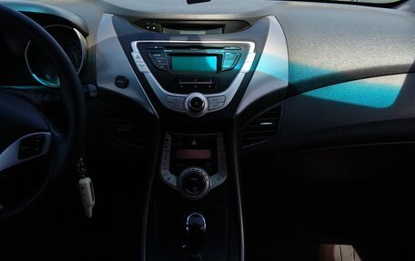 Hyundai Avante, 2011 год, 880 000 рублей, 10 фотография