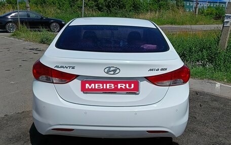 Hyundai Avante, 2011 год, 880 000 рублей, 4 фотография