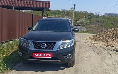 Nissan Pathfinder, 2014 год, 1 860 000 рублей, 2 фотография