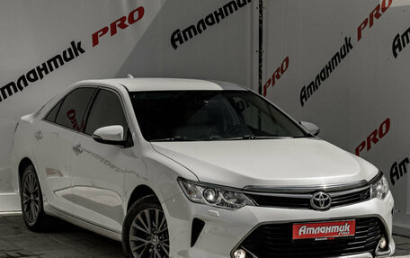 Toyota Camry, 2017 год, 2 500 000 рублей, 3 фотография