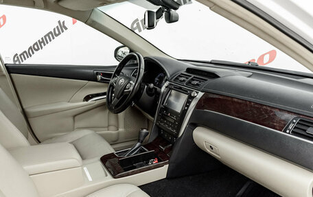Toyota Camry, 2017 год, 2 500 000 рублей, 14 фотография