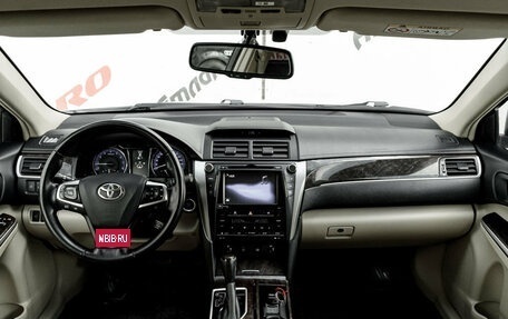 Toyota Camry, 2017 год, 2 500 000 рублей, 13 фотография