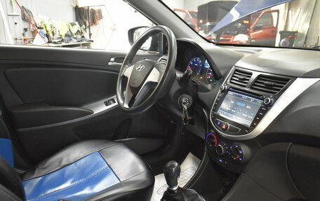 Hyundai Solaris II рестайлинг, 2015 год, 699 000 рублей, 11 фотография