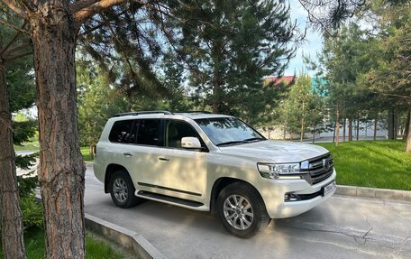 Toyota Land Cruiser 200, 2020 год, 8 500 000 рублей, 2 фотография