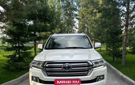 Toyota Land Cruiser 200, 2020 год, 8 500 000 рублей, 3 фотография