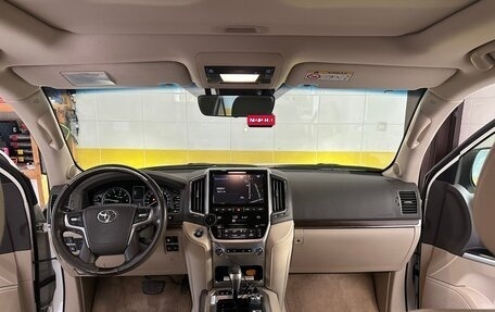 Toyota Land Cruiser 200, 2020 год, 8 500 000 рублей, 9 фотография