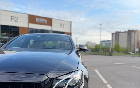 Mercedes-Benz E-Класс, 2019 год, 2 930 000 рублей, 3 фотография