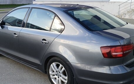 Volkswagen Jetta VI, 2017 год, 1 250 000 рублей, 2 фотография