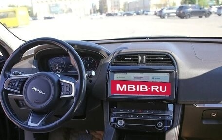 Jaguar F-Pace, 2019 год, 2 410 500 рублей, 4 фотография