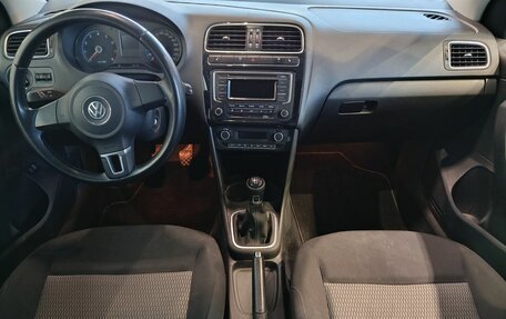 Volkswagen Polo VI (EU Market), 2014 год, 800 000 рублей, 10 фотография