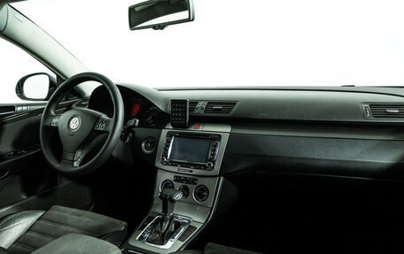 Volkswagen Passat B6, 2006 год, 579 898 рублей, 10 фотография