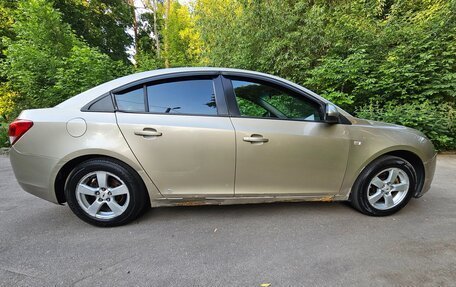Chevrolet Cruze II, 2010 год, 450 000 рублей, 2 фотография