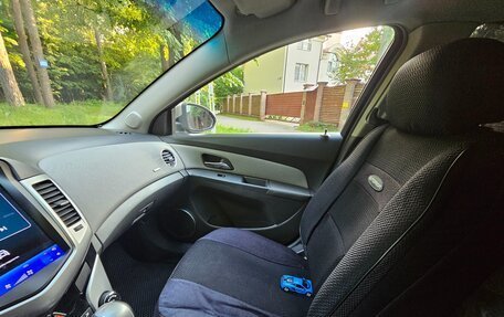 Chevrolet Cruze II, 2010 год, 450 000 рублей, 8 фотография