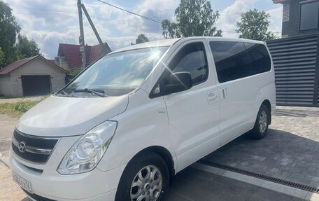 Hyundai Grand Starex Grand Starex I рестайлинг 2, 2010 год, 1 070 000 рублей, 3 фотография