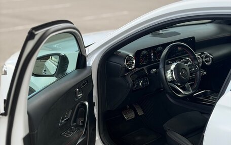 Mercedes-Benz A-Класс AMG, 2020 год, 3 599 000 рублей, 10 фотография