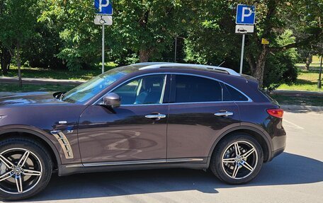 Infiniti QX70, 2014 год, 2 300 000 рублей, 2 фотография