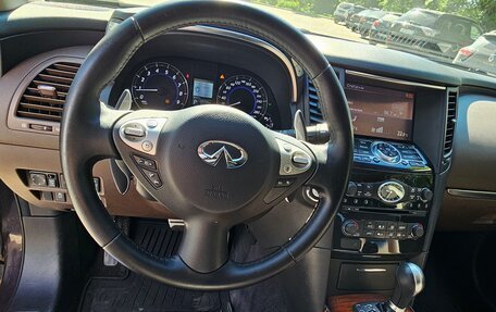 Infiniti QX70, 2014 год, 2 300 000 рублей, 12 фотография