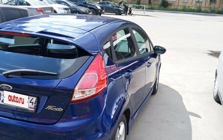Ford Fiesta, 2015 год, 830 000 рублей, 3 фотография