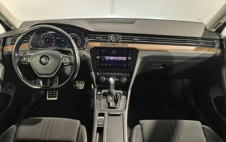 Volkswagen Passat B8 рестайлинг, 2018 год, 2 949 900 рублей, 11 фотография