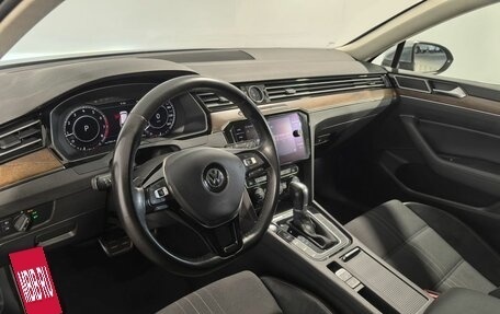 Volkswagen Passat B8 рестайлинг, 2018 год, 2 949 900 рублей, 12 фотография