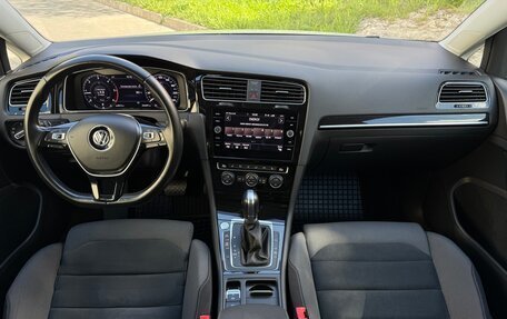 Volkswagen Golf VII, 2017 год, 1 590 000 рублей, 8 фотография