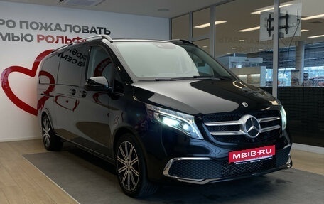 Mercedes-Benz V-Класс, 2021 год, 6 490 000 рублей, 4 фотография