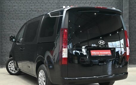Hyundai Staria, 2021 год, 5 190 000 рублей, 4 фотография