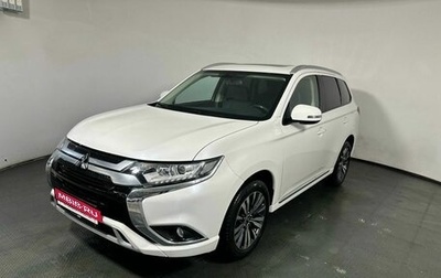 Mitsubishi Outlander III рестайлинг 3, 2022 год, 2 700 000 рублей, 1 фотография