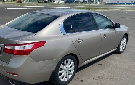 Renault Latitude I, 2011 год, 800 000 рублей, 3 фотография
