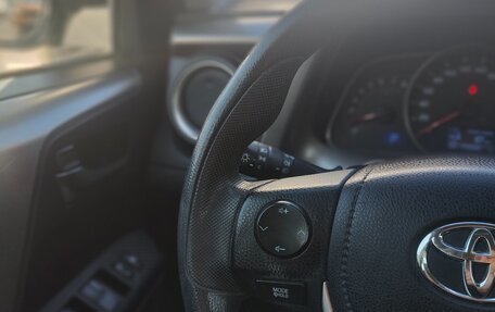 Toyota RAV4, 2014 год, 1 650 000 рублей, 17 фотография