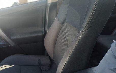 Toyota RAV4, 2014 год, 1 650 000 рублей, 16 фотография
