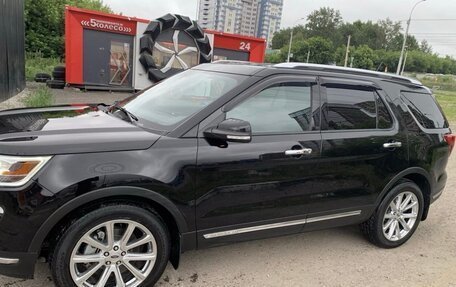 Ford Explorer VI, 2018 год, 3 900 000 рублей, 3 фотография